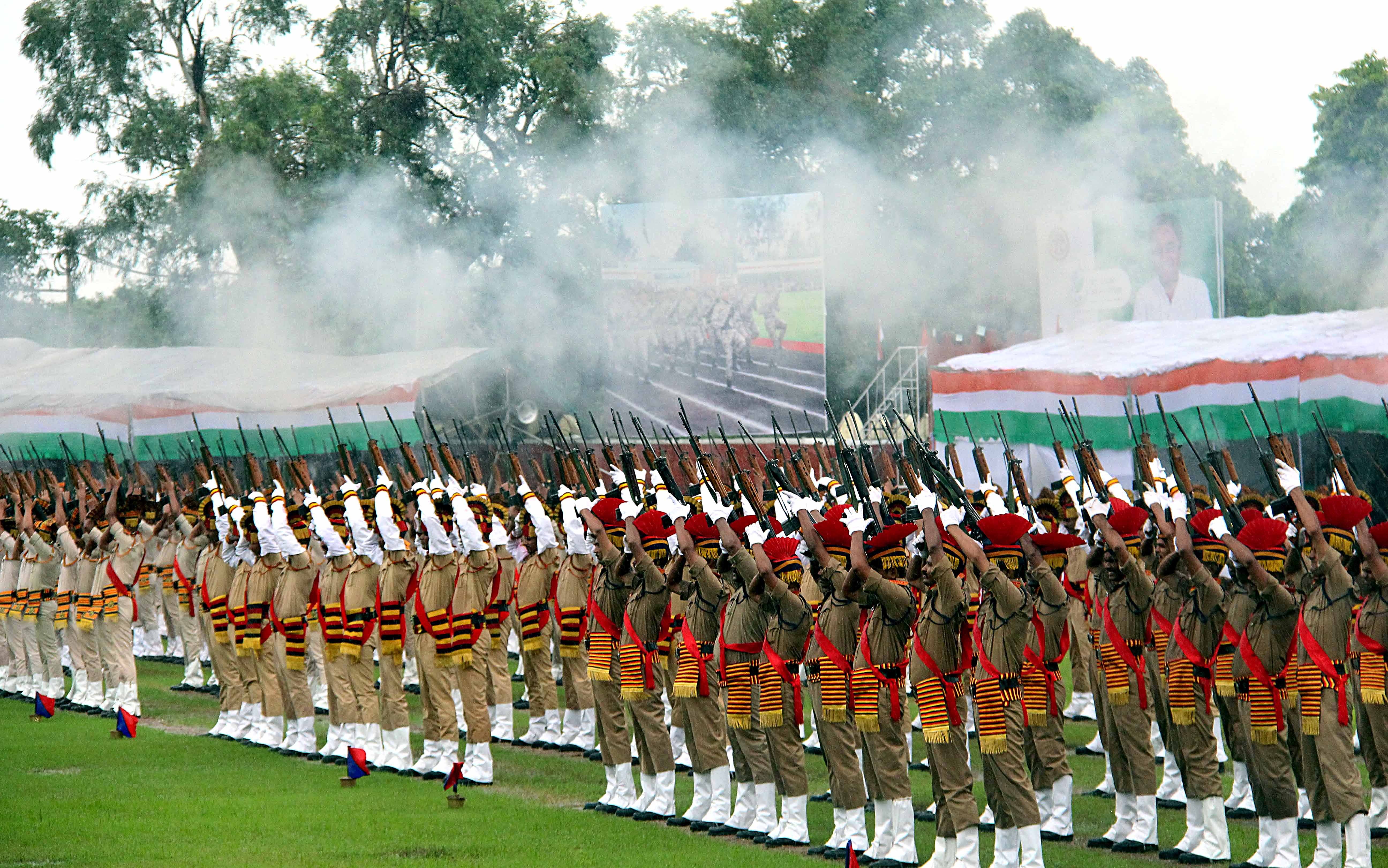 Madhya Pradesh police contingents during 73rd Independence Day celebrations at Motilal Nehru Police Stadium in Bhopal