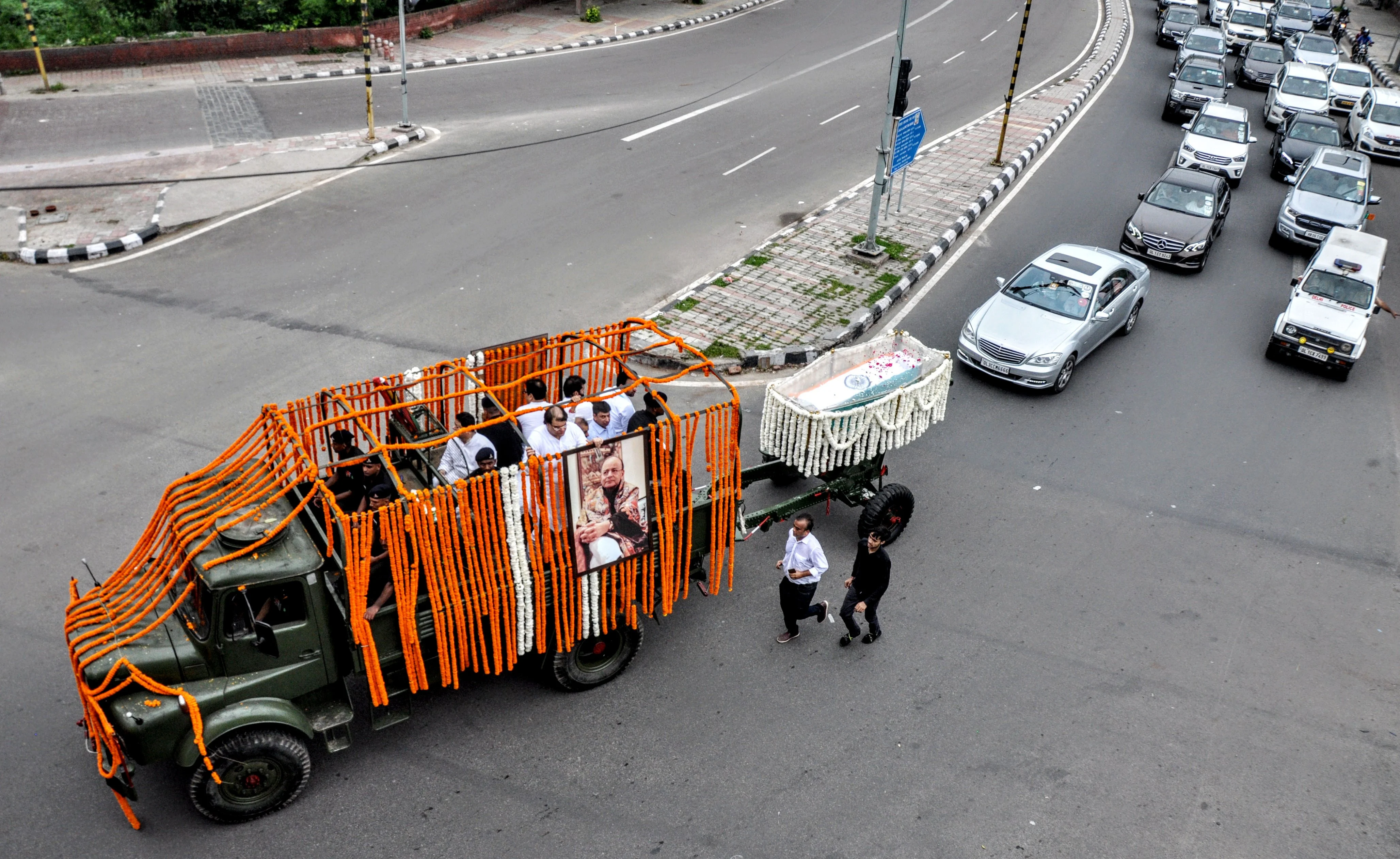Mortal remains of the Former Finance Minister Arun Jaitley being taken to BJP headquarters from his residence in New Delhi