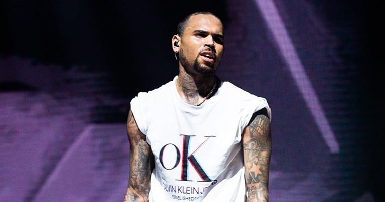 Chris Brown's on ex-beau Ammika leaves him 'thirsty' with steamy picture