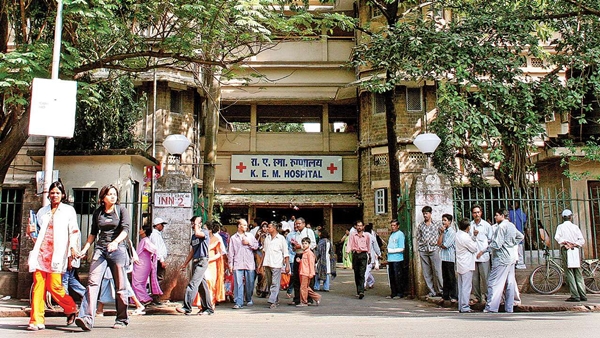 Mumbai: Suspend KEM hospital dean, demand corporators