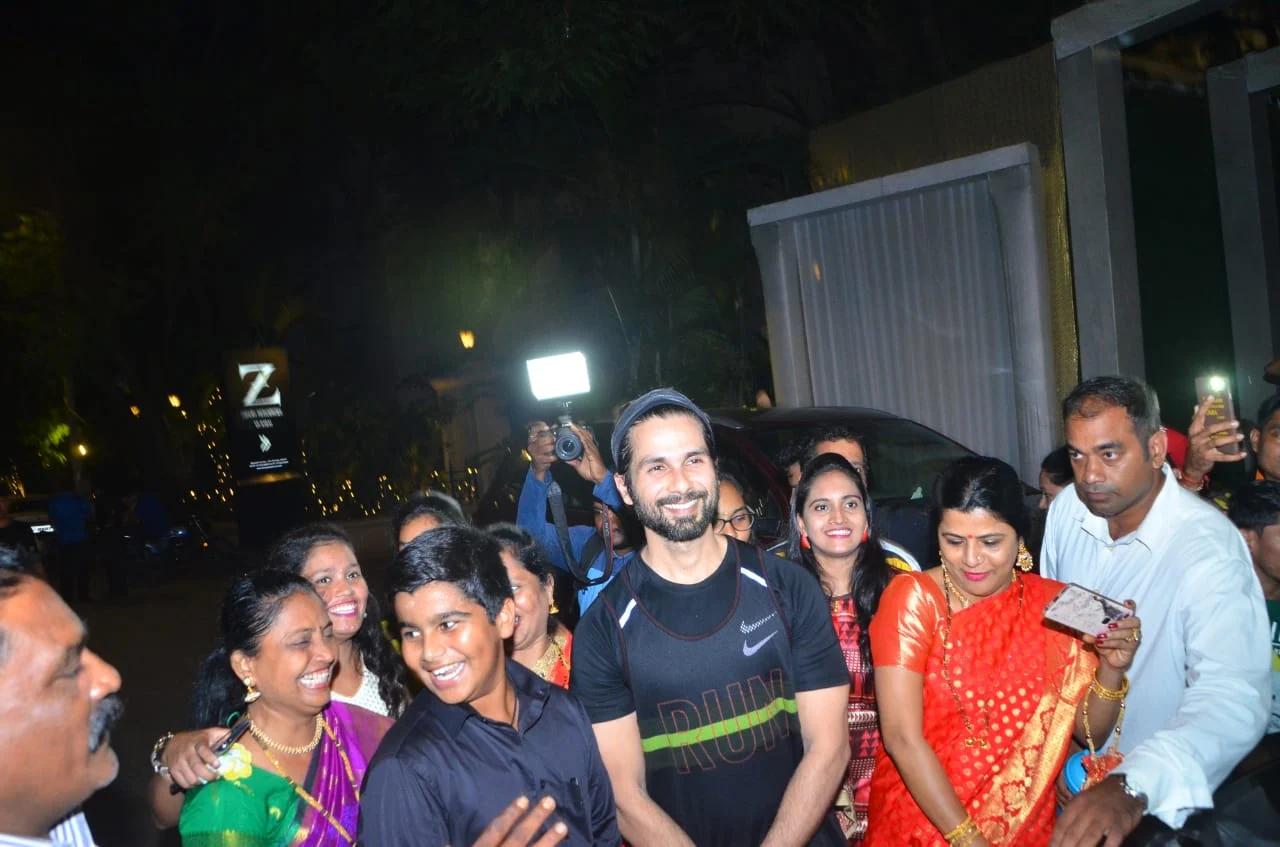 Sorry Shahid Kapoor, but the woman in red saree is stealing all your thunder