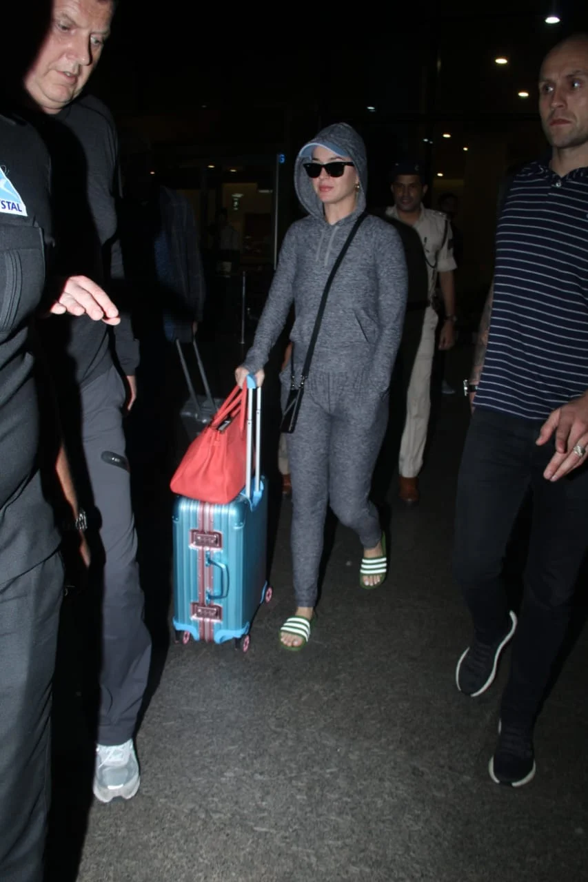 Katy Perry arrives in Mumbai and is all set to 'ROAR' at the OnePlus Music Festival