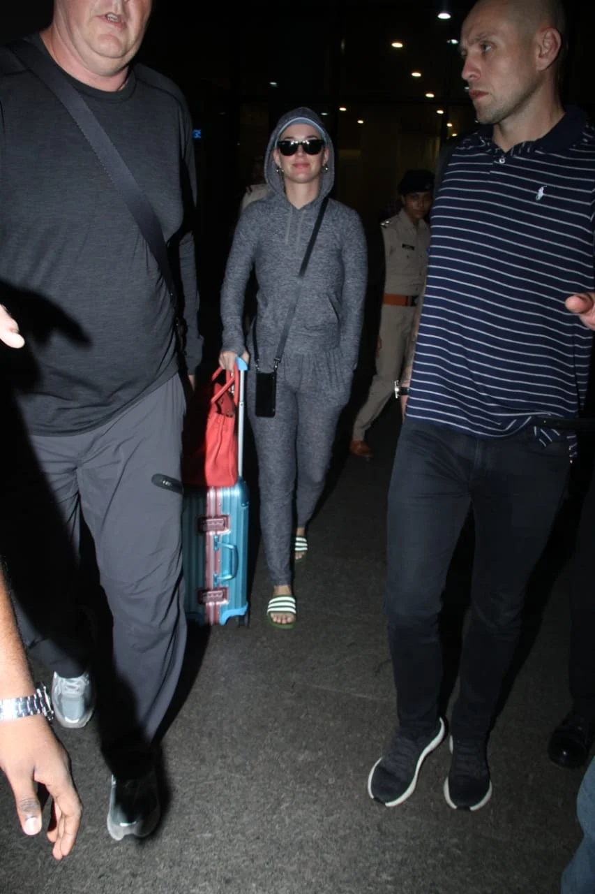 Katy Perry arrives in Mumbai and is all set to 'ROAR' at the OnePlus Music Festival