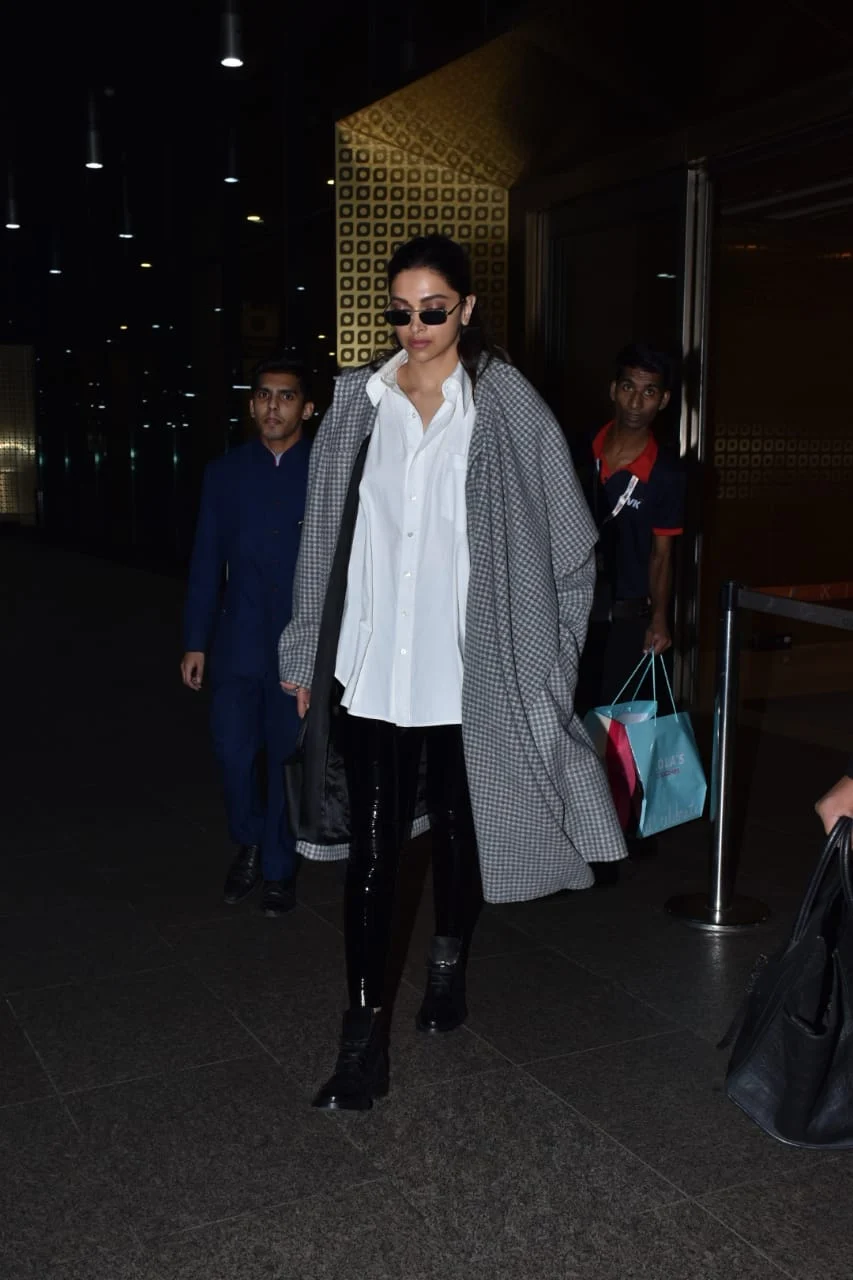 Deepika Padukone at Mumbai airport