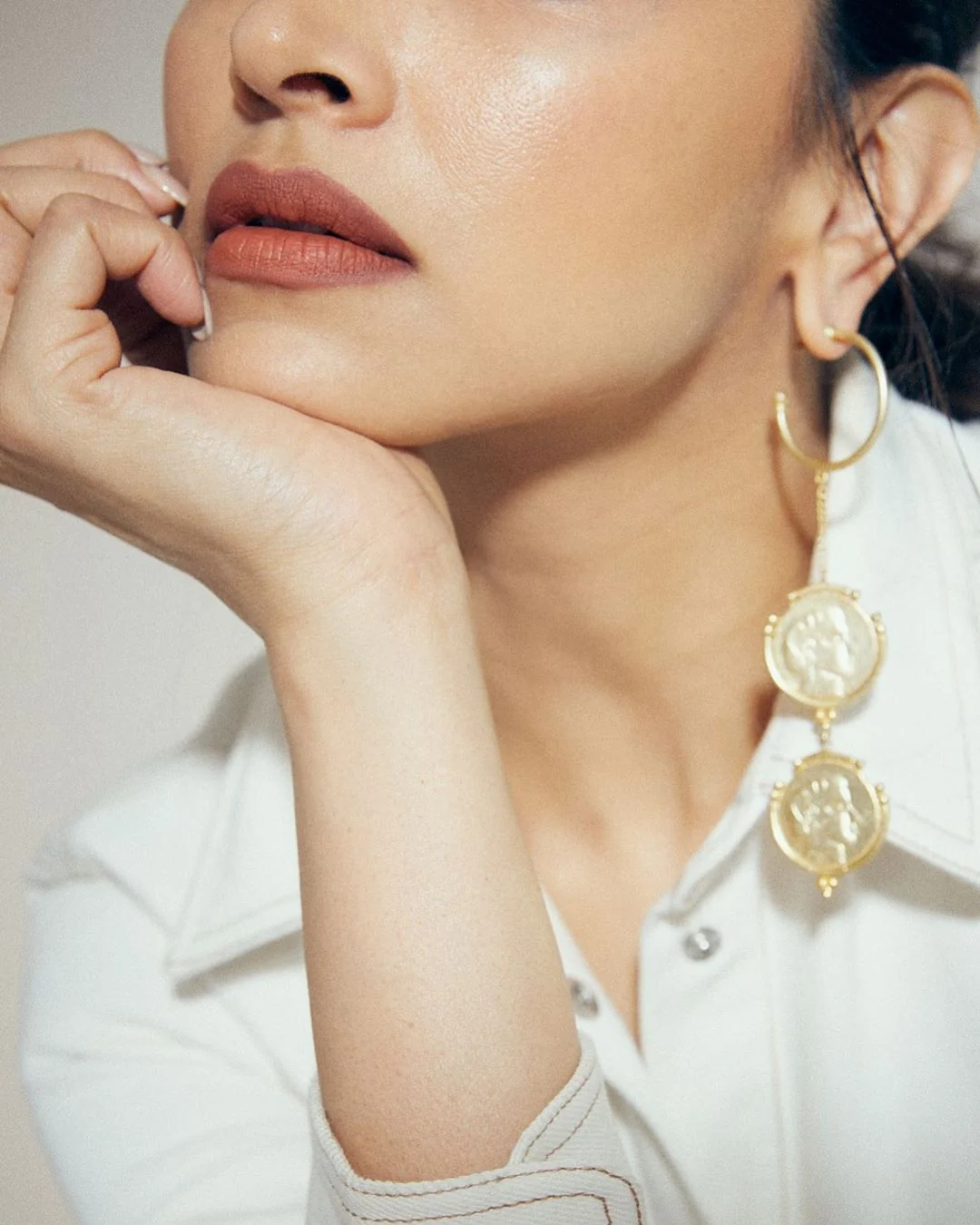 Paisa hi paisa hoga: Deepika Padukone's super expensive earrings are made out of coins
