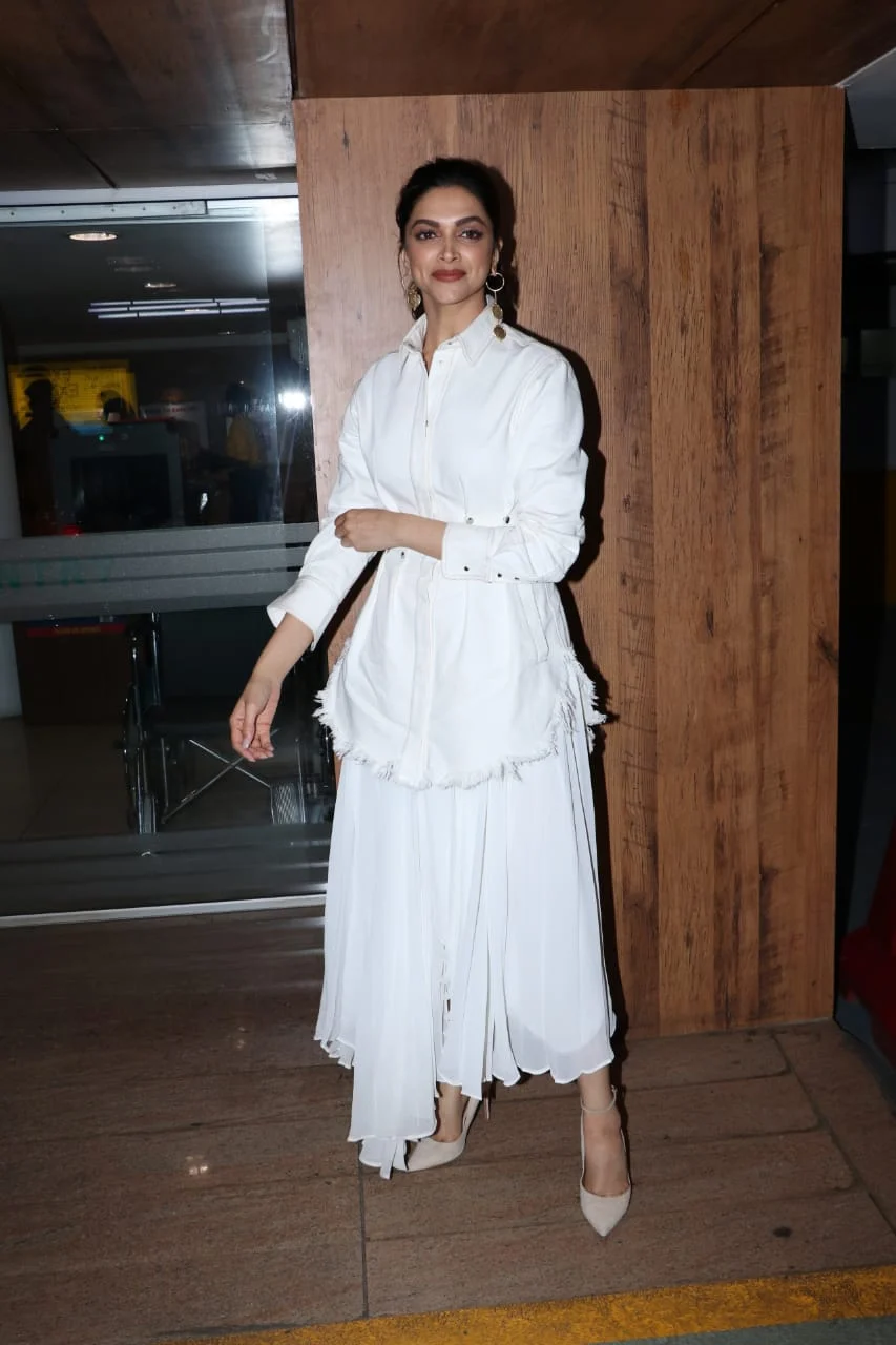 Paisa hi paisa hoga: Deepika Padukone's super expensive earrings are made out of coins