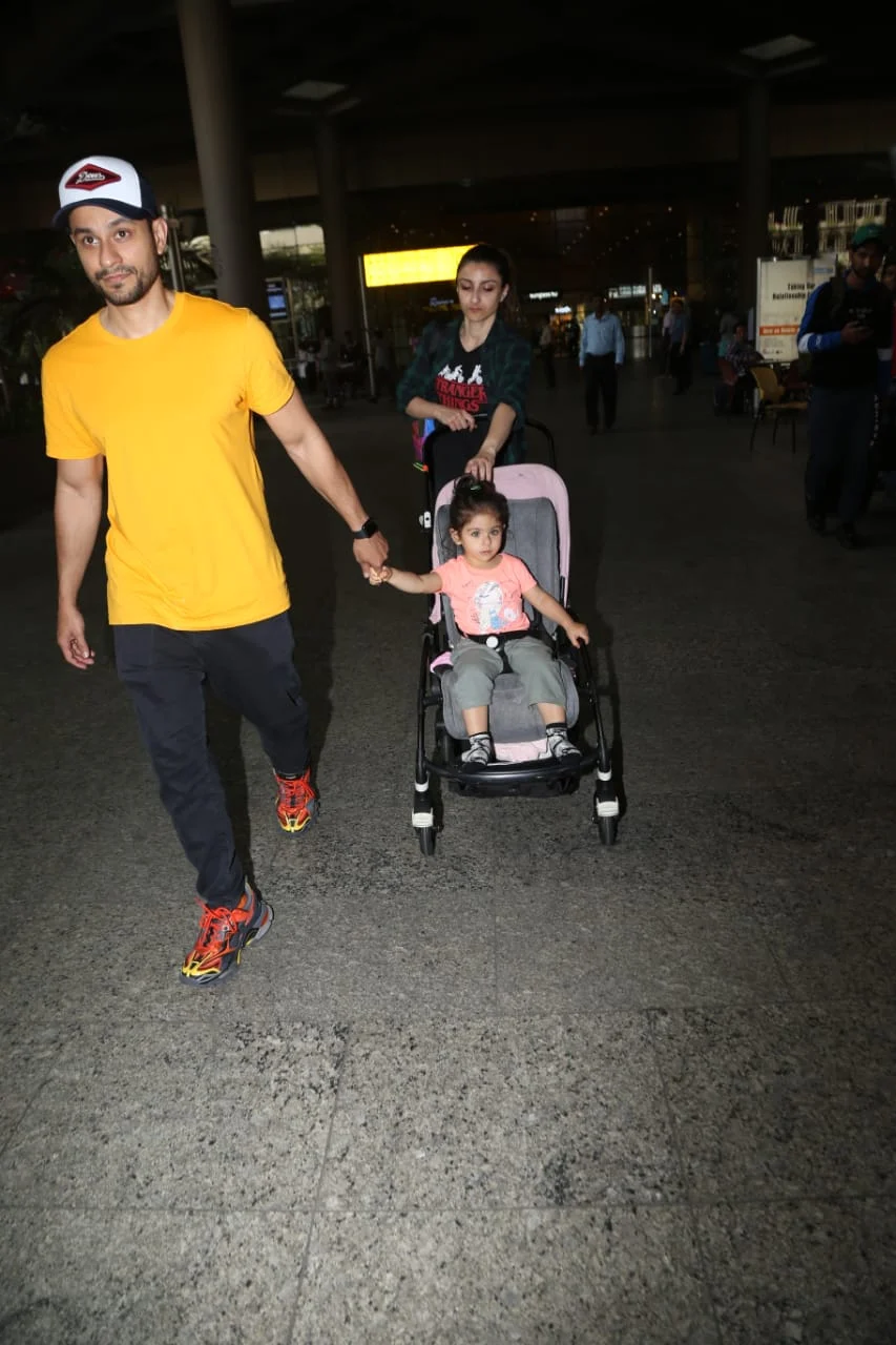 Kunal Kemmu, Soha Ali Khan and daughter Inaaya Kemmu