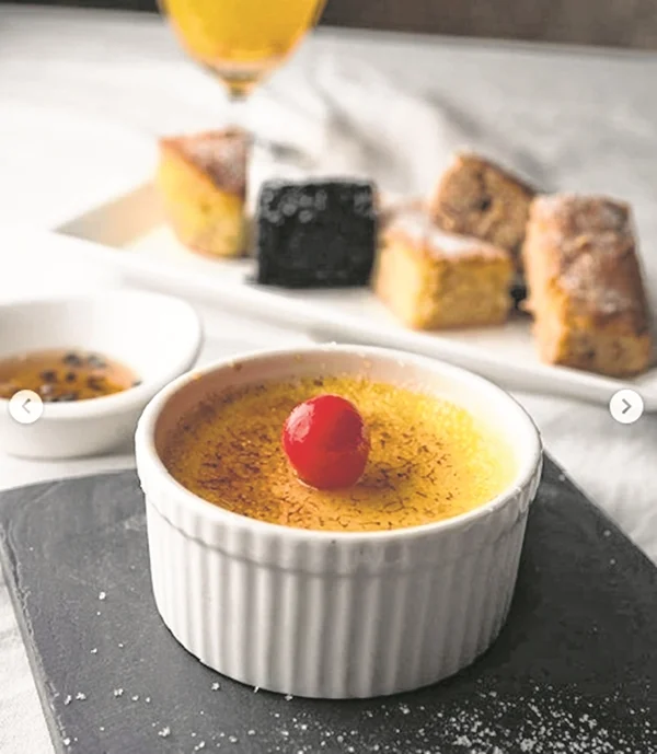 Restaurant Reviews: Fit for a queen