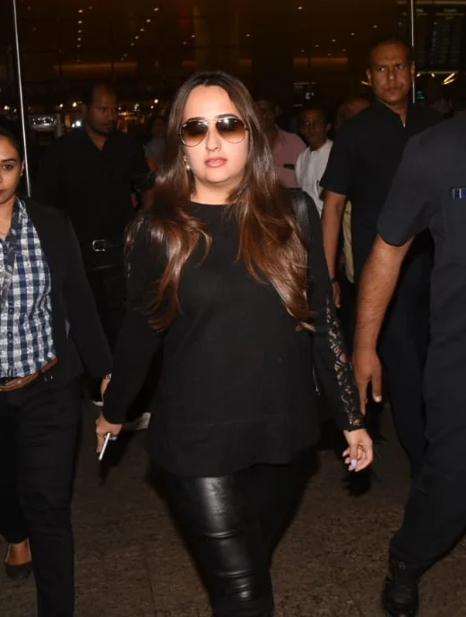 Alia-Ranbir, Sidharth-Kiara, Varun-Natasha: B-town lovebirds return to Mumbai