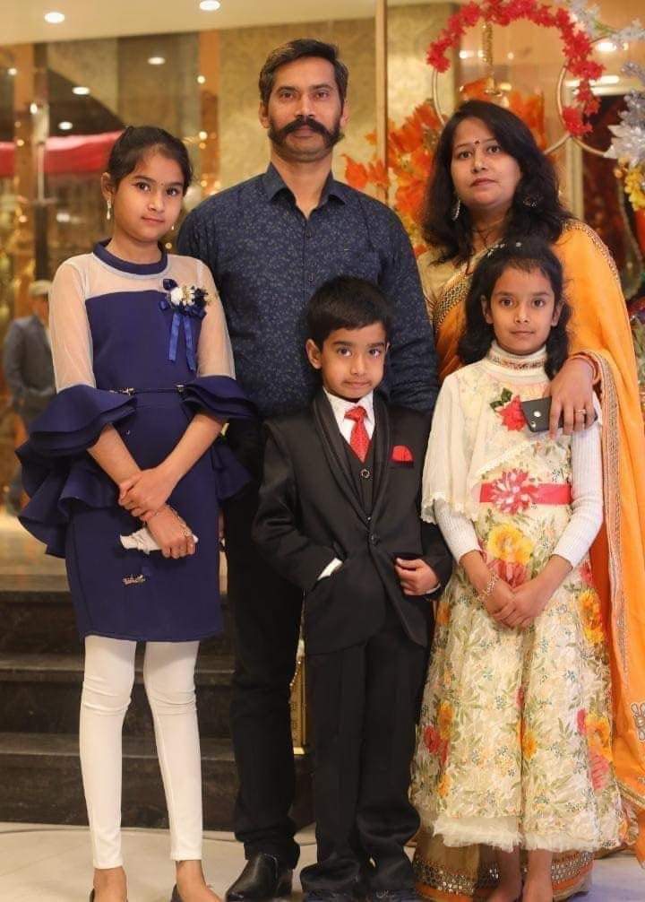Head Constable Ratan Lal and his family