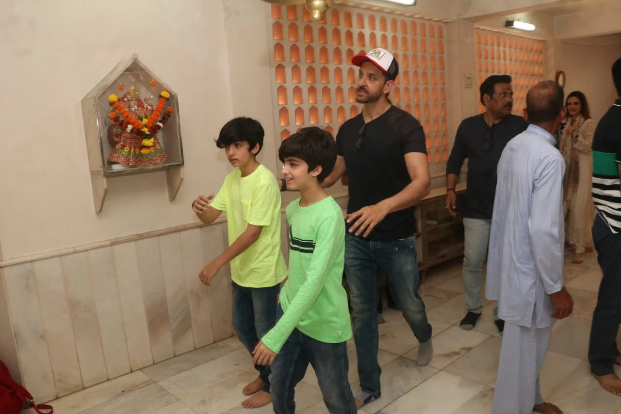 In Pics: Hrithik Roshan, Sussanne Khan offer prayers to Lord Shiva with family on Maha Shivratri