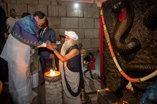 Maha Shivratri 2020: VP Venkaiah Naidu joins Sadhguru in celebrations at Isha Foundation