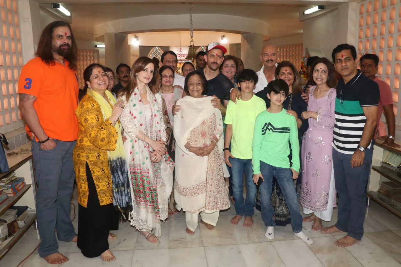 In Pics: Hrithik Roshan, Sussanne Khan offer prayers to Lord Shiva with family on Maha Shivratri