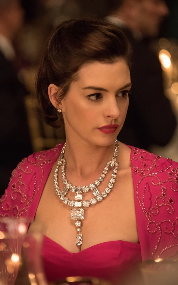 The necklace was recreated for Ocean’s 8 which was worn by
Anne Hathway in the movie