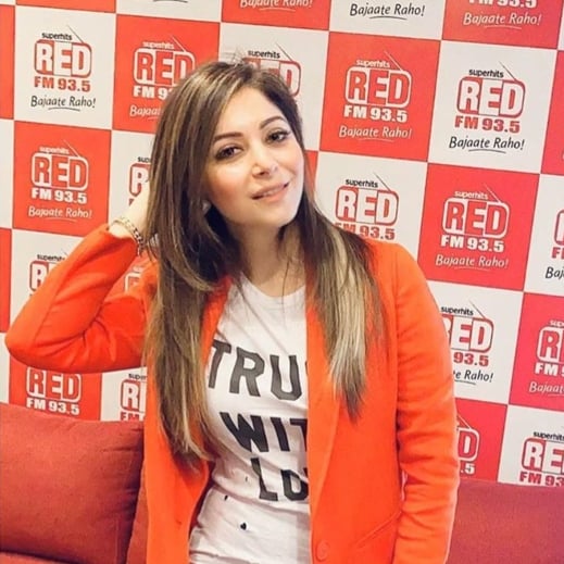 Kanika Kapoor offers to donate her blood and plasma for coronavirus treatment