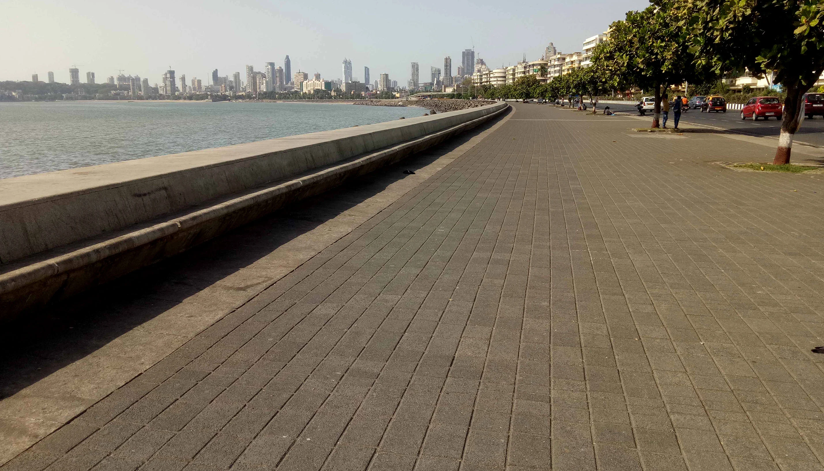 Mumbai's crowded Marine drive looks deserted during coronavirus pandemic.