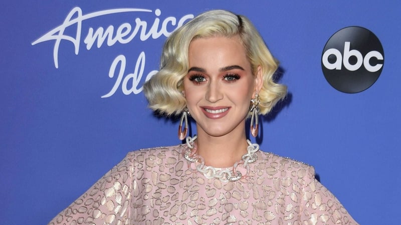 Did Katy Perry's unborn daughter just give her the finger ...