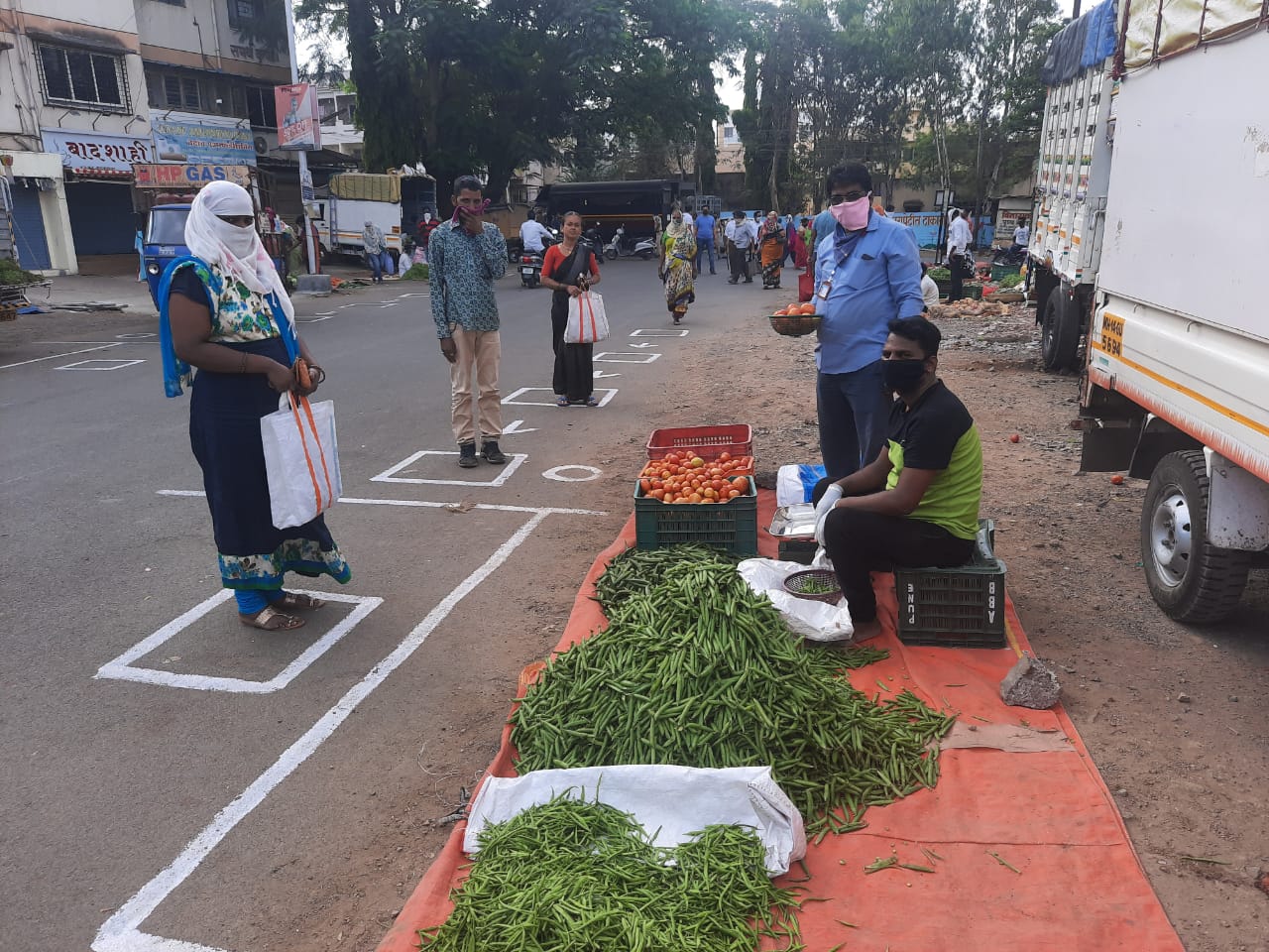 Amid 21-day lockdown during coronavirus outbreak, Mumbaikars practice social distancing on Gudi Padwa