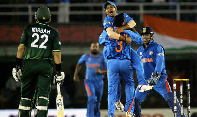 Team India celebrated after bowling out Pakistan for 231