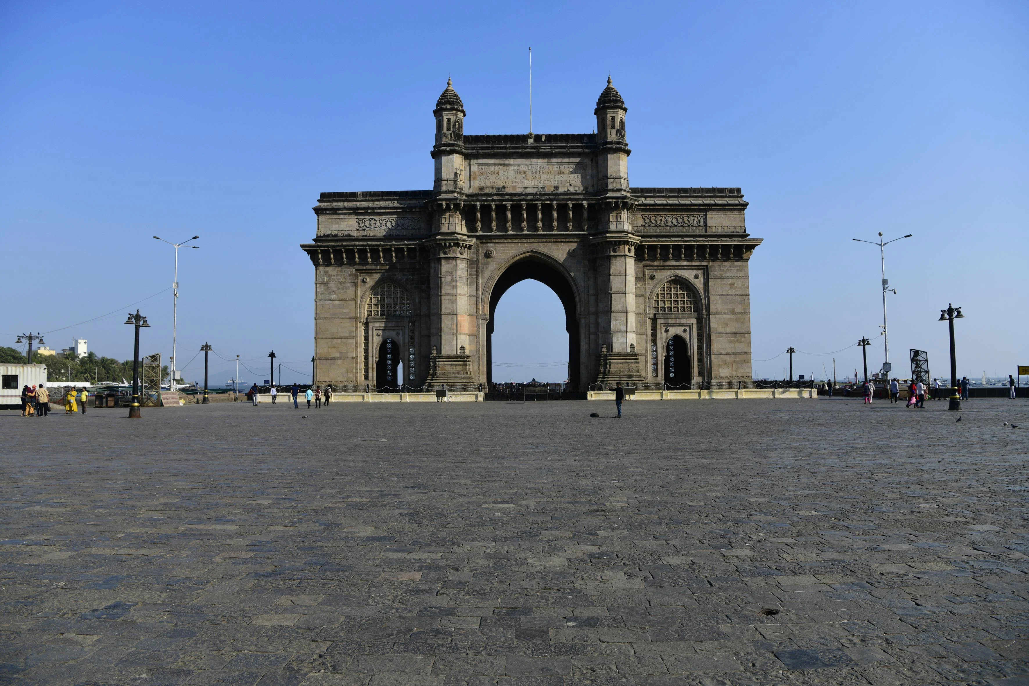 Dabbawallas cancel plans, Haji Ali empty: How Mumbai is going silent