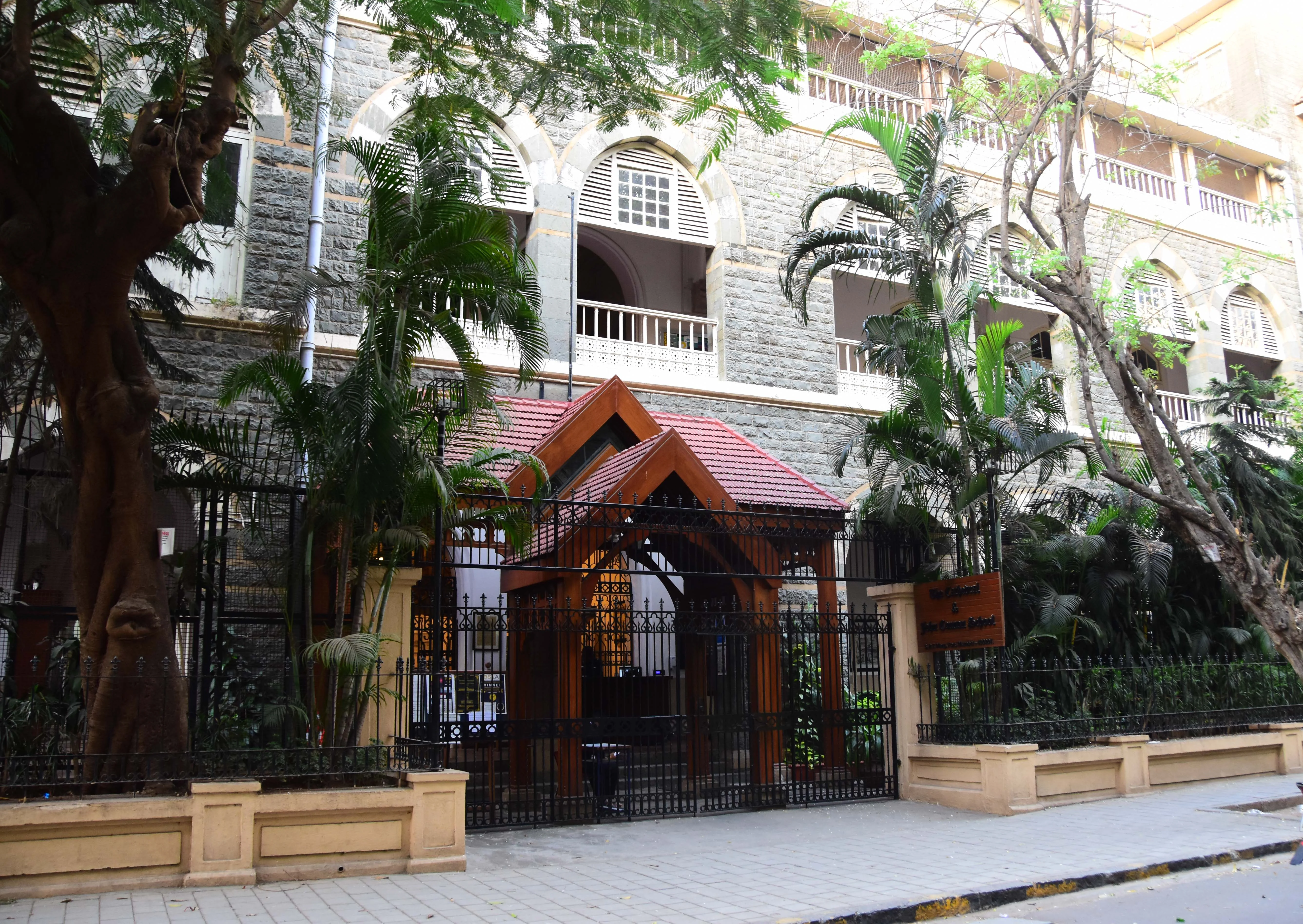 Cathedral & john Connon School suspends its classes.