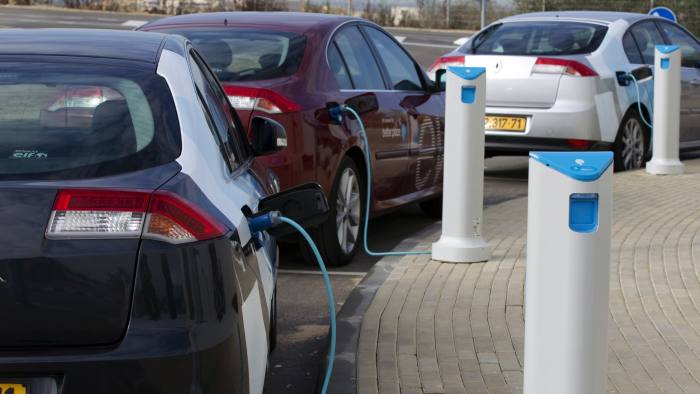 Electric cars produce less CO2 than petrol vehicles


