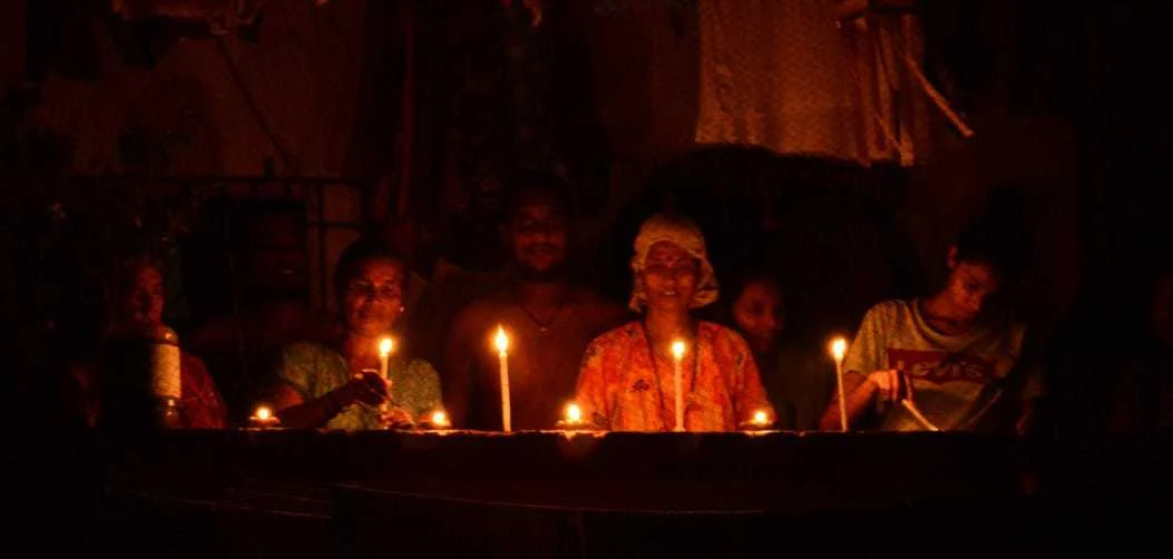 In Pics: How Mumbaikars responded to PM Modi's 9 Baje 9 Minutes appeal