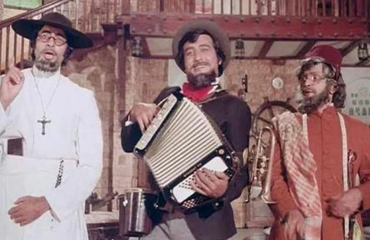 From Bobby to Agneepath: Some iconic films of Rishi Kapoor