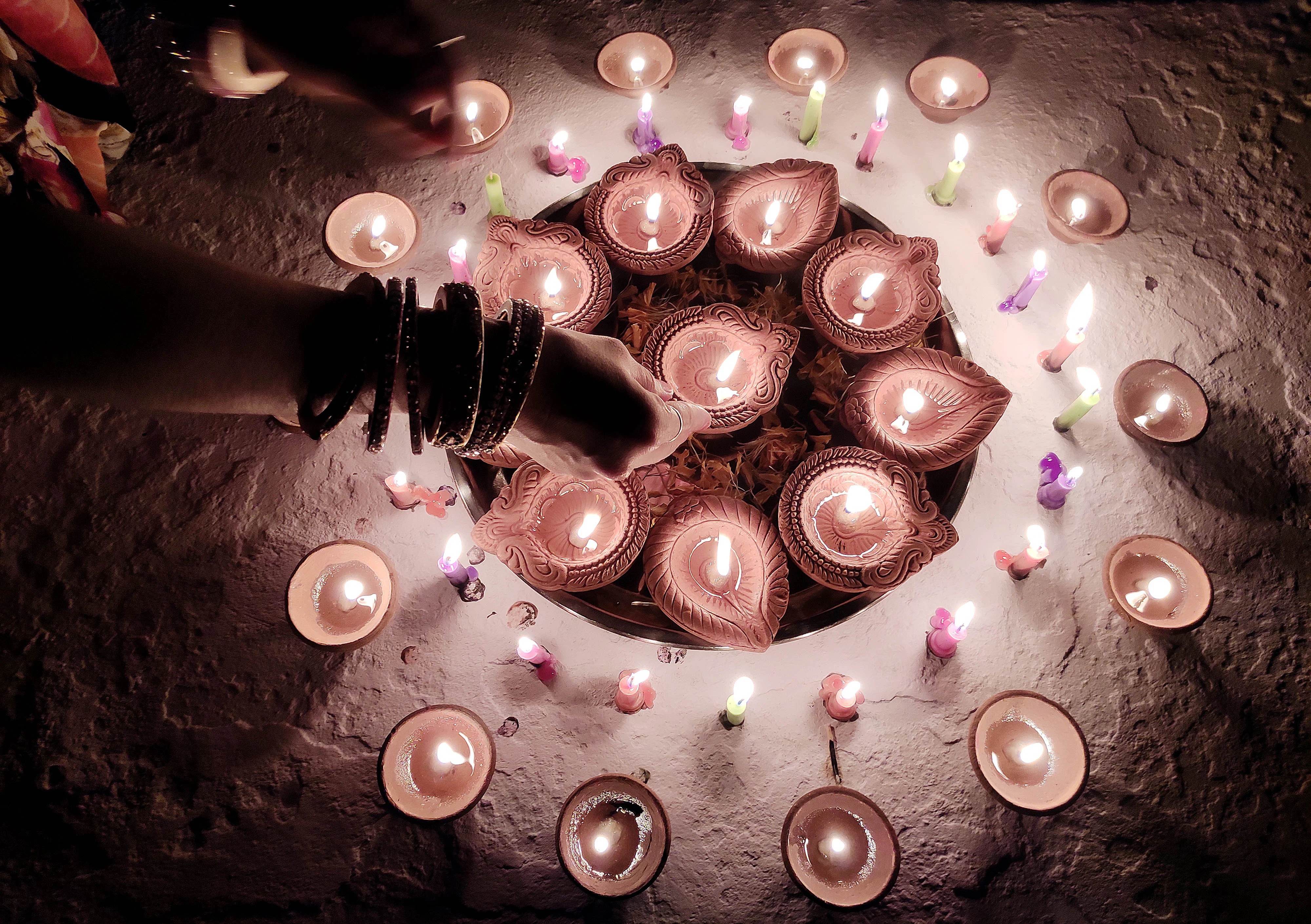 In Pics: How Mumbaikars responded to PM Modi's 9 Baje 9 Minutes appeal