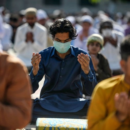 Eid Ul Fitr 2020 Eid Date Moon Sight Timing In India All You