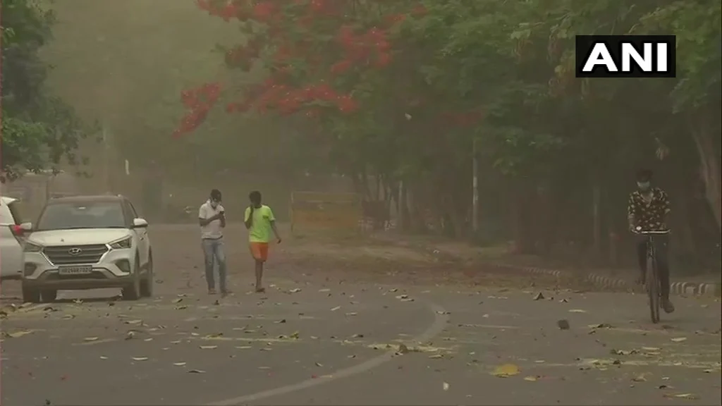 A massive dust storm hits Delhi's Vasant Vihar area