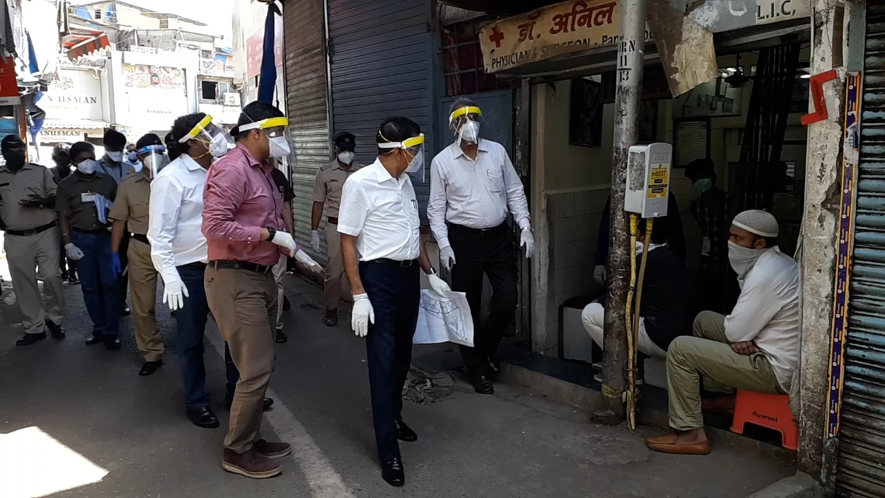 In Pics: New BMC Commissioner Iqbal Singh Chahal's first day in office amid lockdown