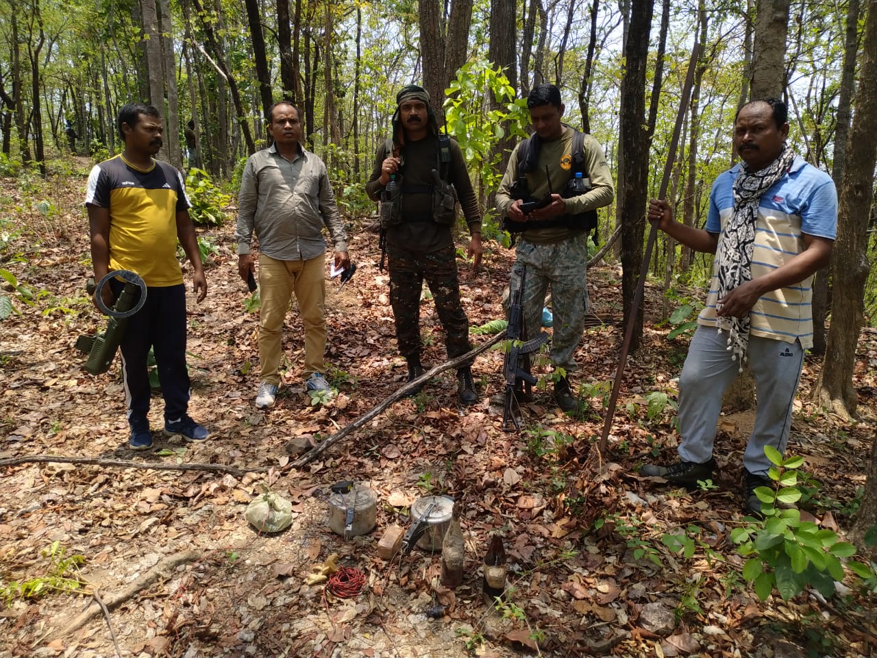 Naxalites in Chhattisgarh's Dantewada use remote-controlled bombs for first time; STF, DRG and CAF jawans defuse them