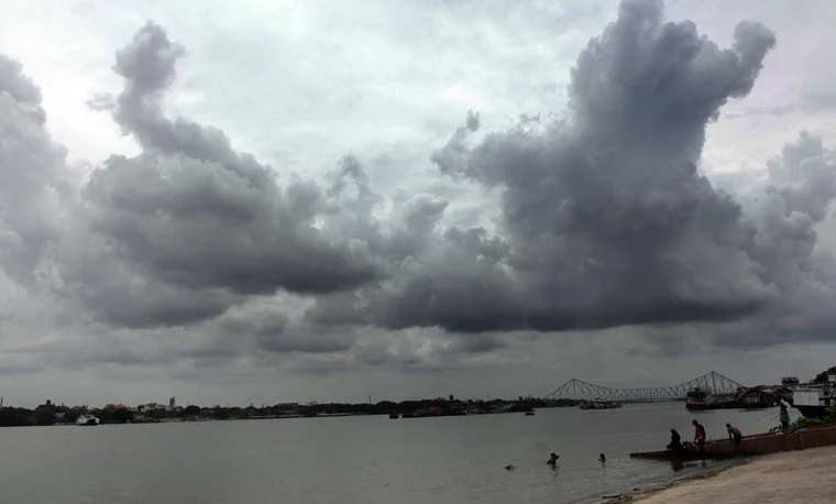 Pics and videos: Cyclone Amphan unleashes heavy downpour, high velocity winds in Odisha, West Bengal