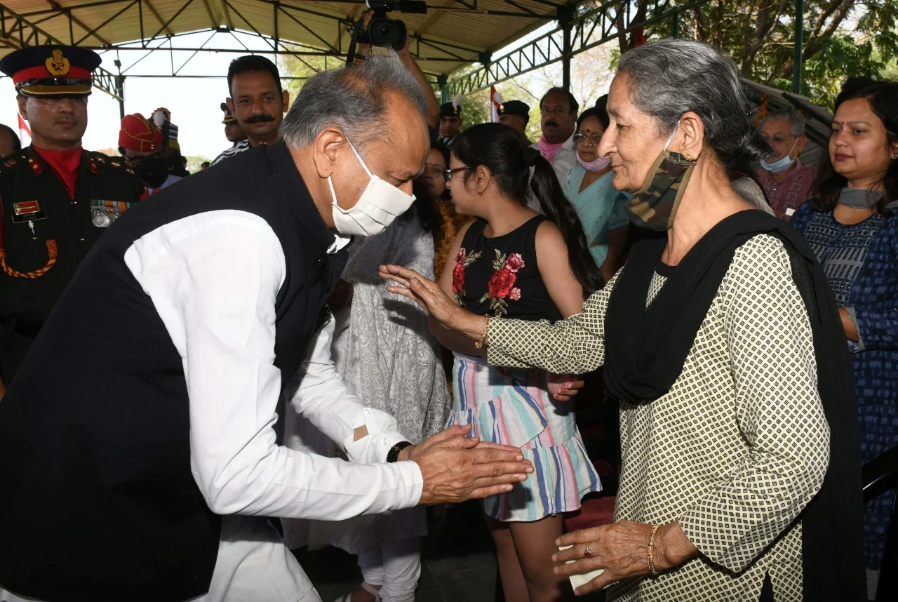 In pics: Family bids adieu to Handwara braveheart Col Ashutosh Sharma, CM Ashok Gehlot pays tribute