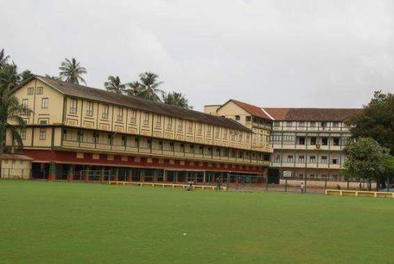 Coronavirus in Mumbai St Stanislaus High School provides shelter to