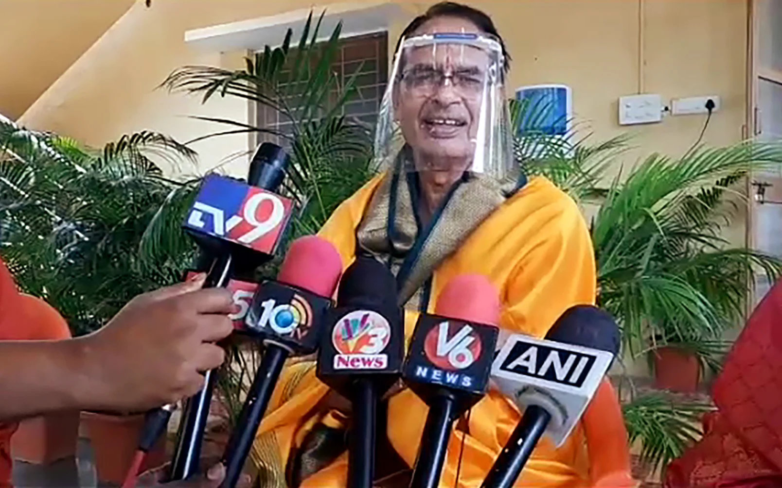 Madhya Pradesh CM Shivraj Singh Chouhan in an brief chat with the media, on his visit to Chinna Jeeyar Swami Ashram, in Shashabad on Friday.