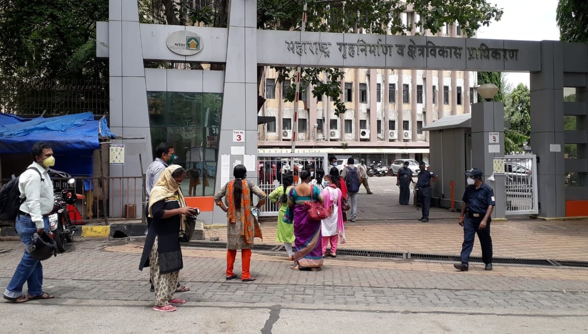From traffic snarls to opening of offices Here's how Mumbai looked on