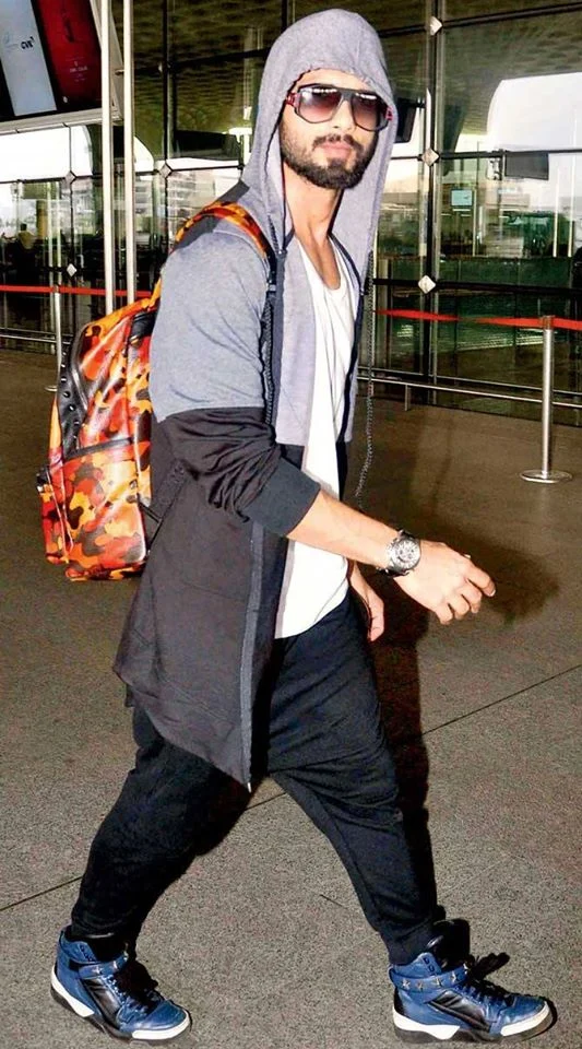 Shahid Kapoor shows how to rock a hoodie