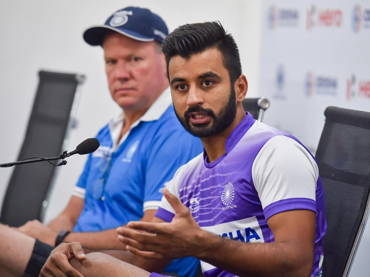 Today's Top Sports Updates: Maldives' Sports Minister asks Bengaluru FC to "leave country"; Warner & Slater's rumoured late-night brawl; Sakariya's father passes away