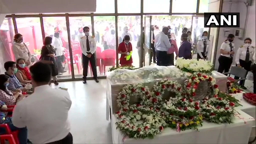The mortal remains Captain Deepak Sathe were kept at the Air India facility near the Terminal 2 of the Chhatrapati Shivaji international airport for some time