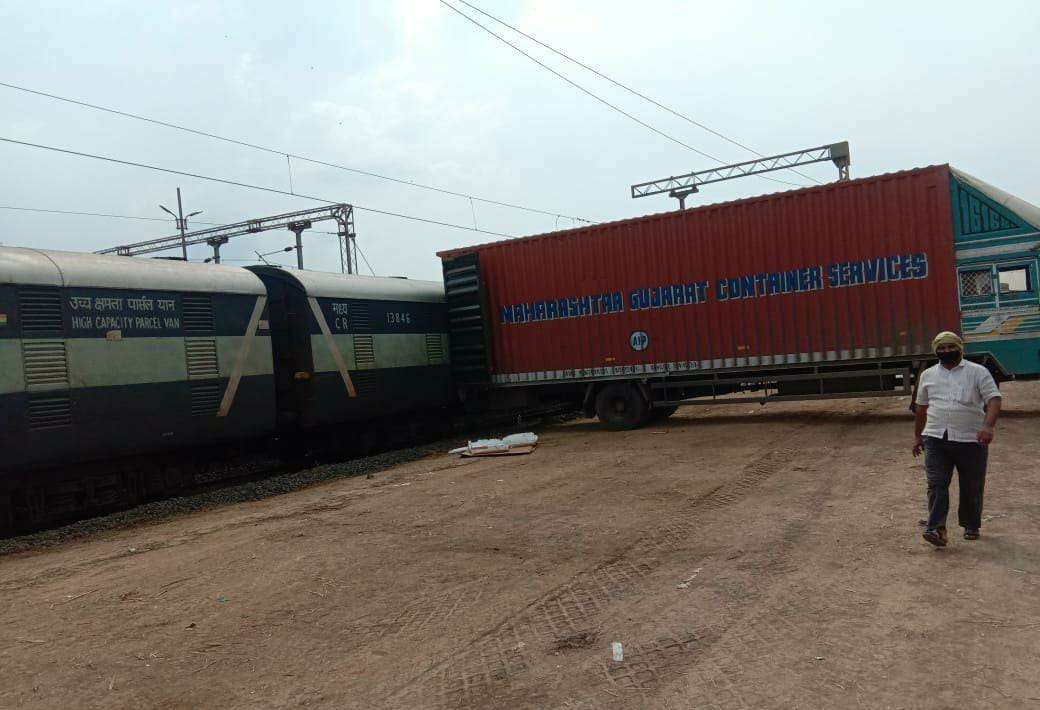 Thane: Central Railway starts parcel train services to transport goods from Bhiwandi