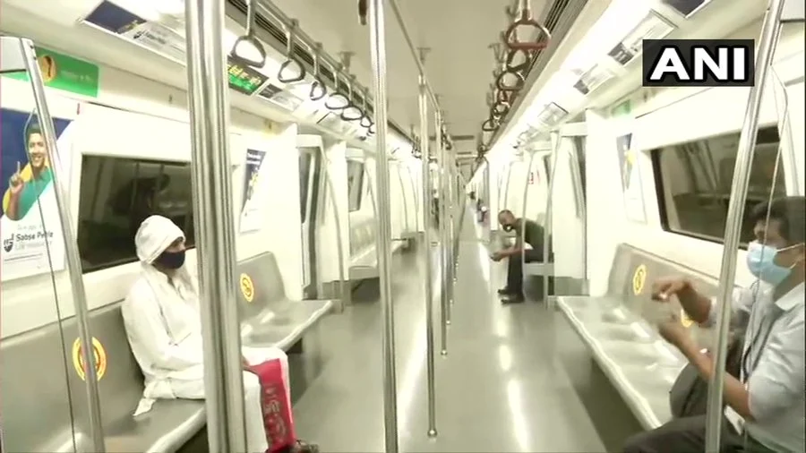 Delhi Metro resumes services on Yellow Line (Samaypur Badli to Huda City Centre); operating hours 7 am to 11 am and 4 pm hours to 8 pm. Only use of Smart Card allowed for entry.