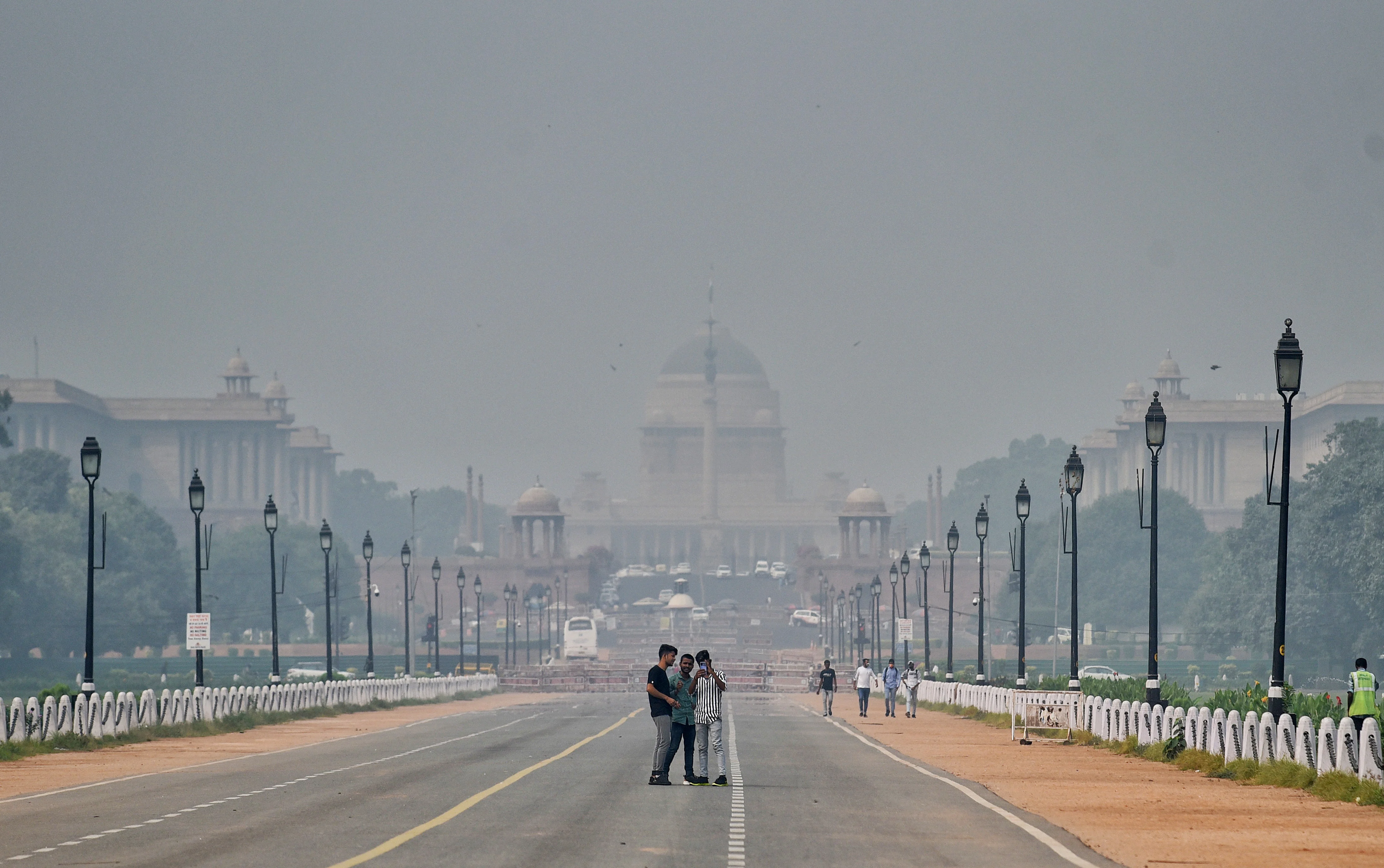 A view of Rajpath area unseen due to smog as the air quality deteriorates in the national capital with rising of pollutants in the atmosphere, in New Delhi on Wednesday.