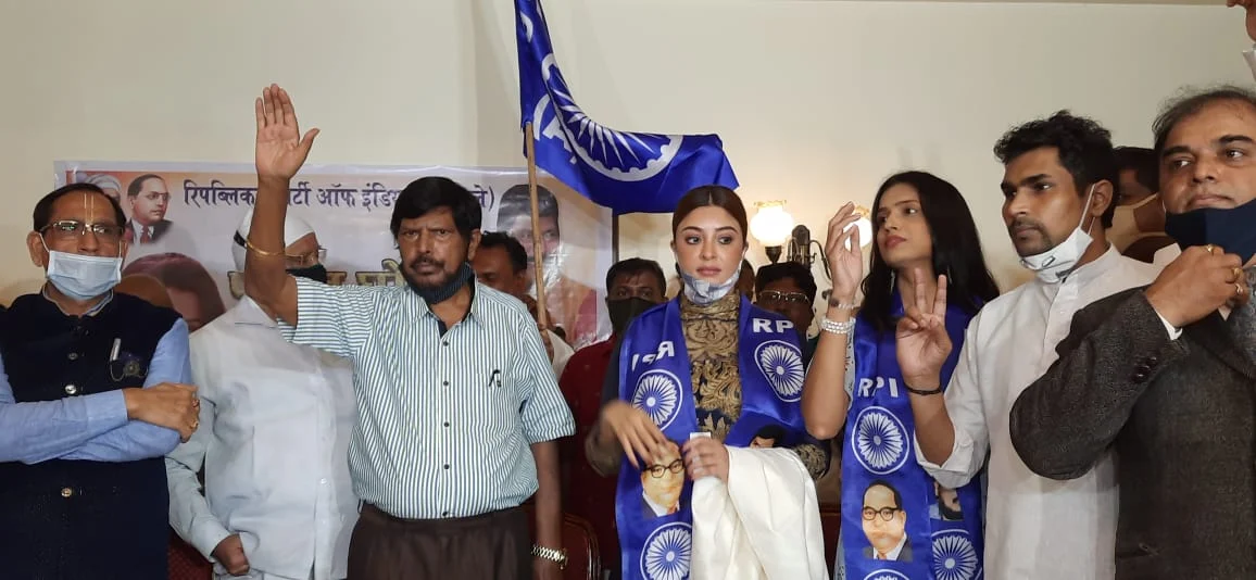 After accusing Anurag Kashyap of sexual assault, Payal Ghosh joins Republic Party of India (RPI)