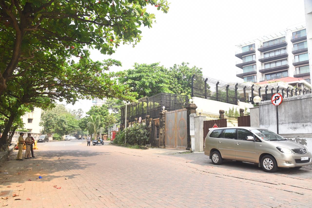Pics: In a first, Shah Rukh Khan’s Mumbai abode Mannat remains vacant on his 55th birthday