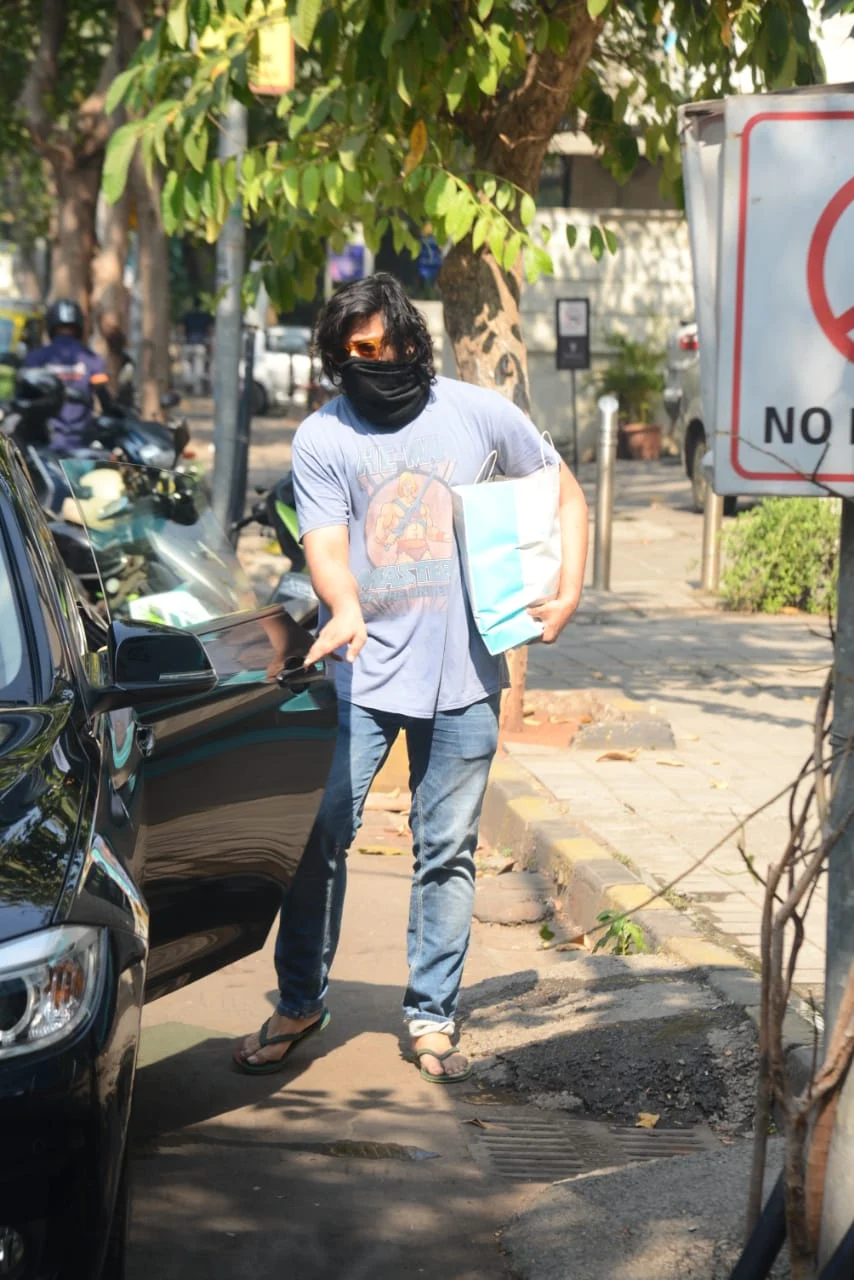 In Pics: Janhvi Kapoor, Ali Fazal, Richa Chaddha, Alaya F and other Bollywood celebs spotted in Mumbai