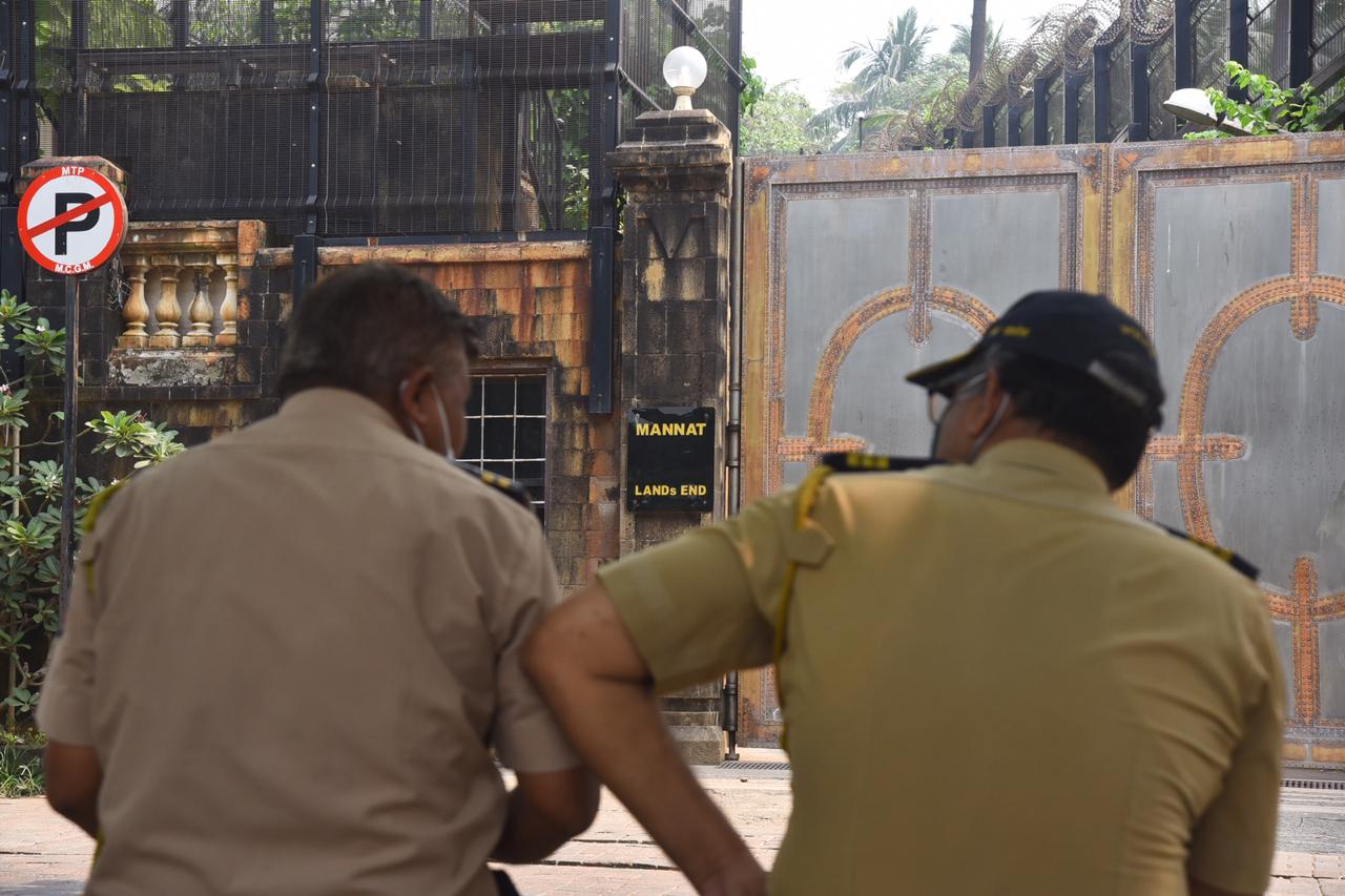 Pics: In a first, Shah Rukh Khan’s Mumbai abode Mannat remains vacant on his 55th birthday
