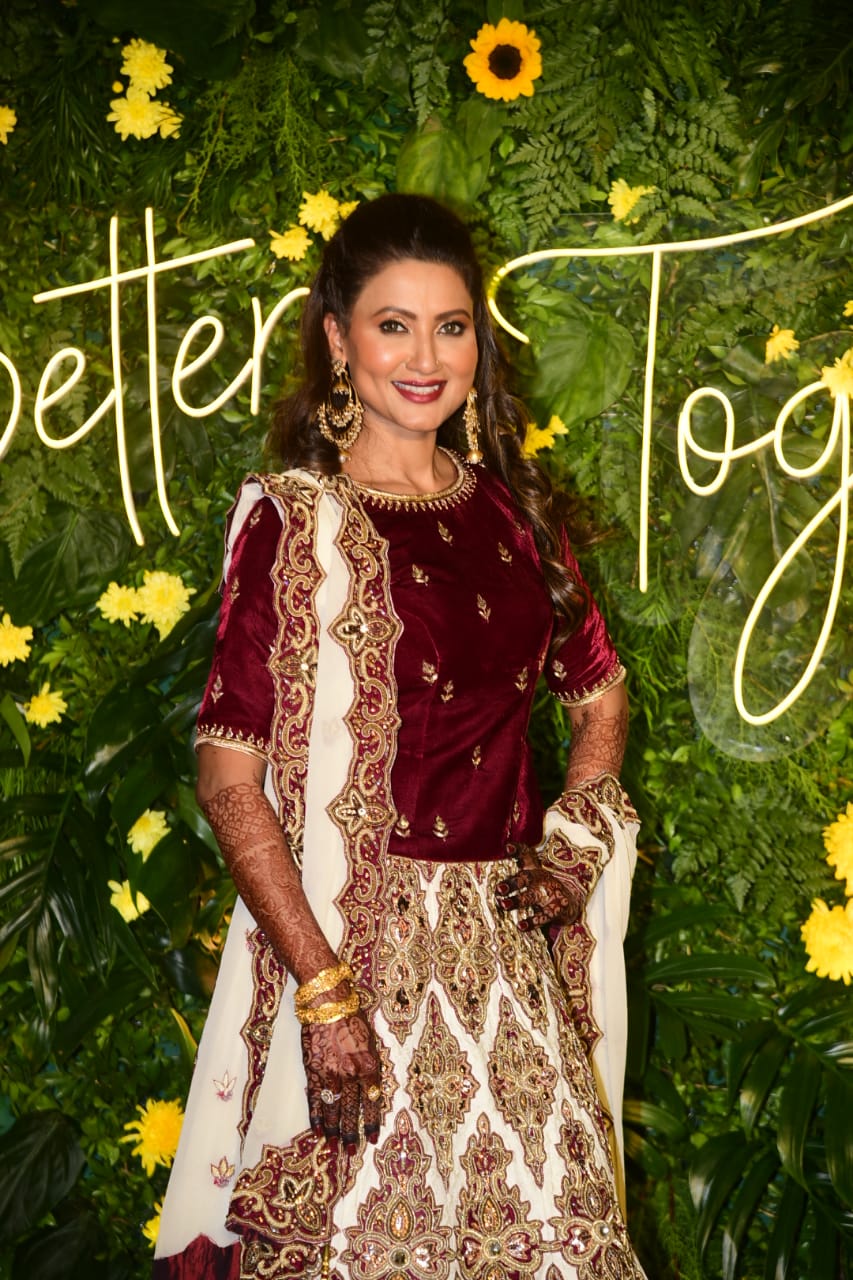 In Pics: Ismail Darbar, Nigaar Khan, Sandeep Ssingh and others attend Gauahar Khan's Mehendi ceremony