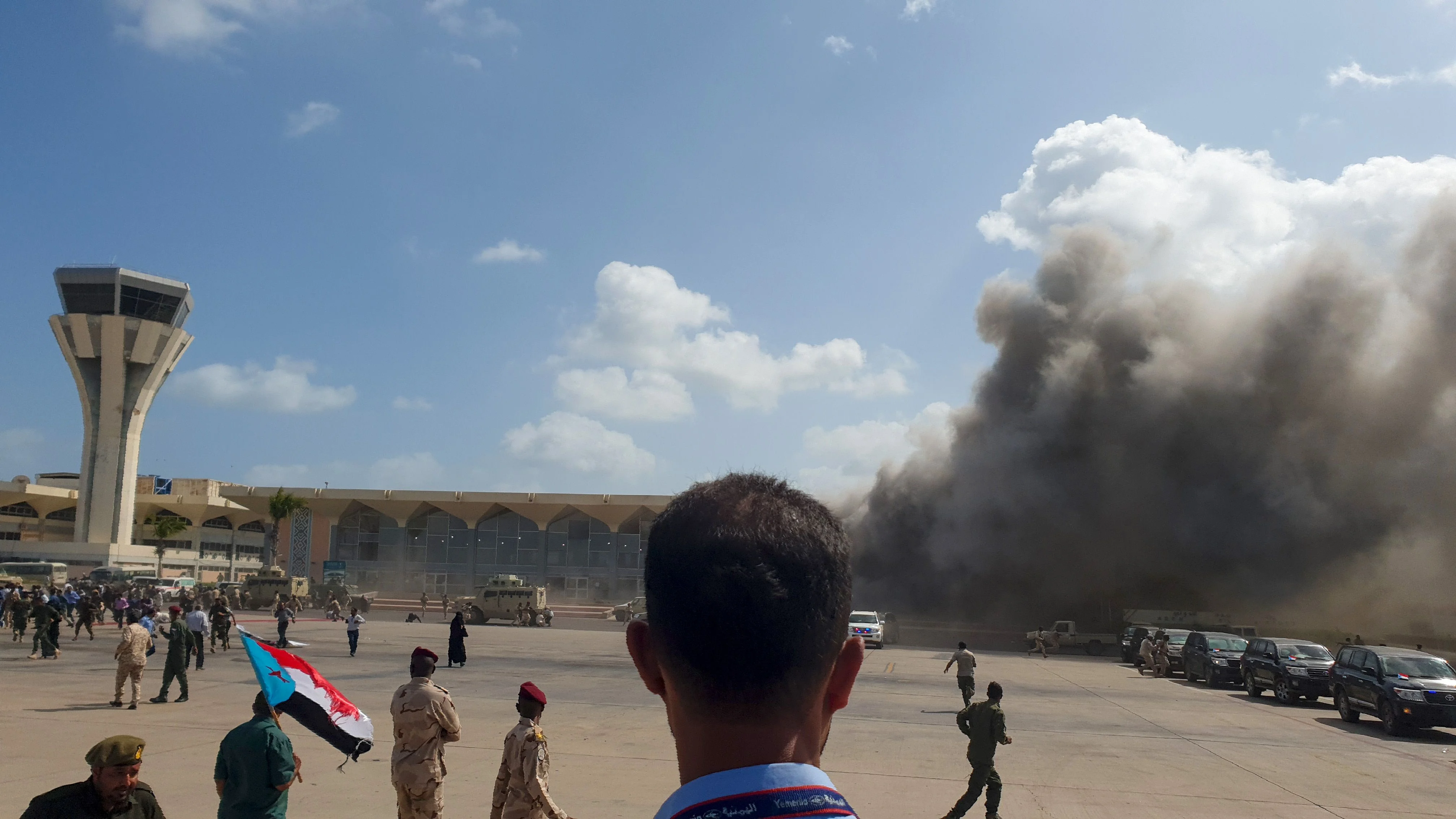 Yemen: Massive blast at Aden airport kills 25, wounds 110